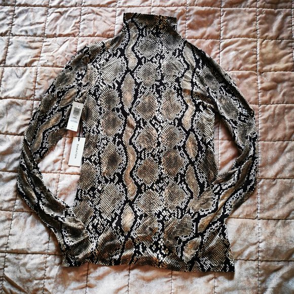 BABATON Turtleneck Size S ~ Aritzia Turtleneck ~ Snake skin Top ~ new with tag - Picture 1 of 4